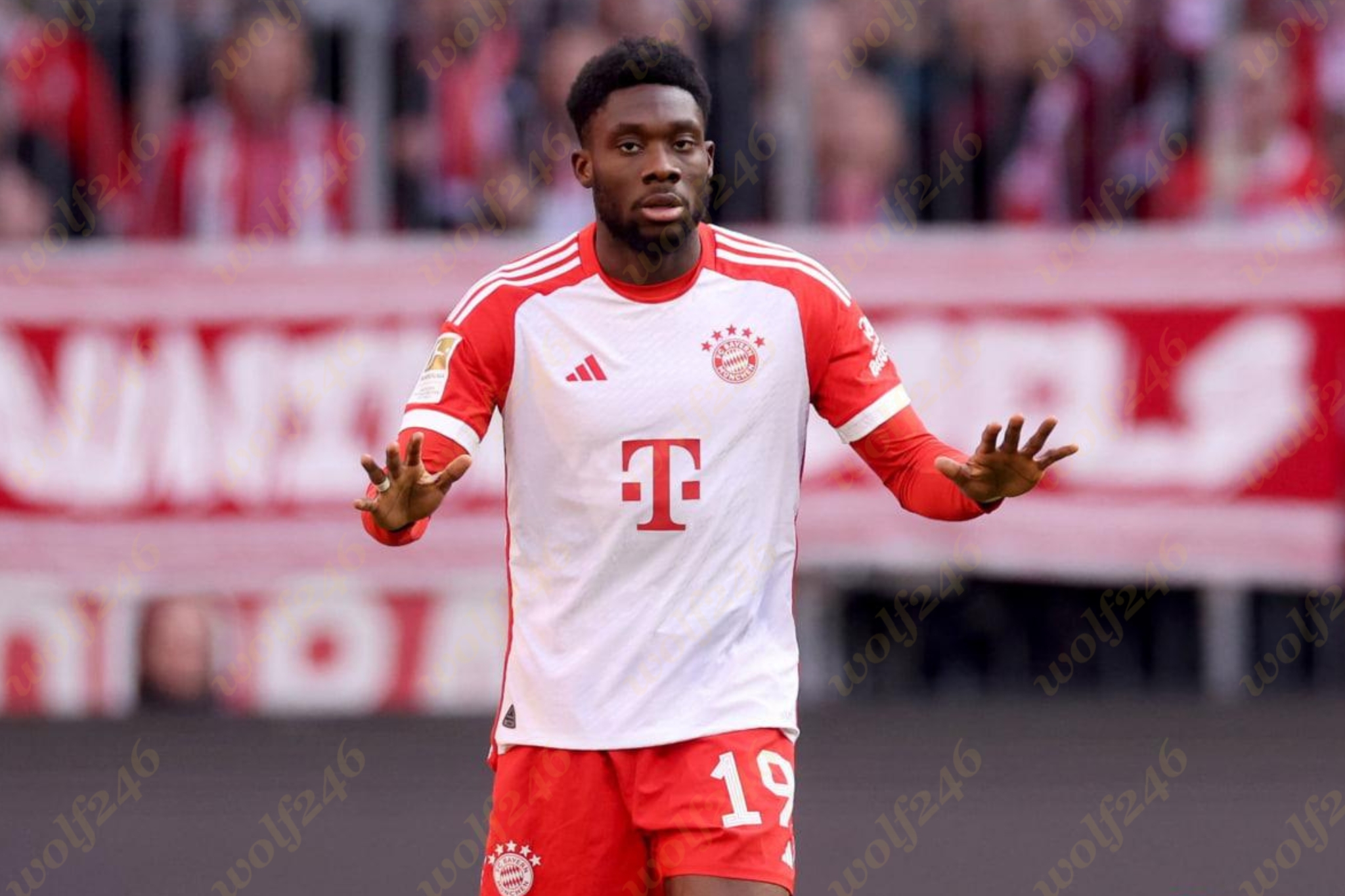 Real Madrid ដាក់​សំណើ​ទៅ Bayern Munich ក្នុងកិច្ចព្រមព្រៀងលើ Davies​ ចំនួន 42លាន​អឺរ៉ូ