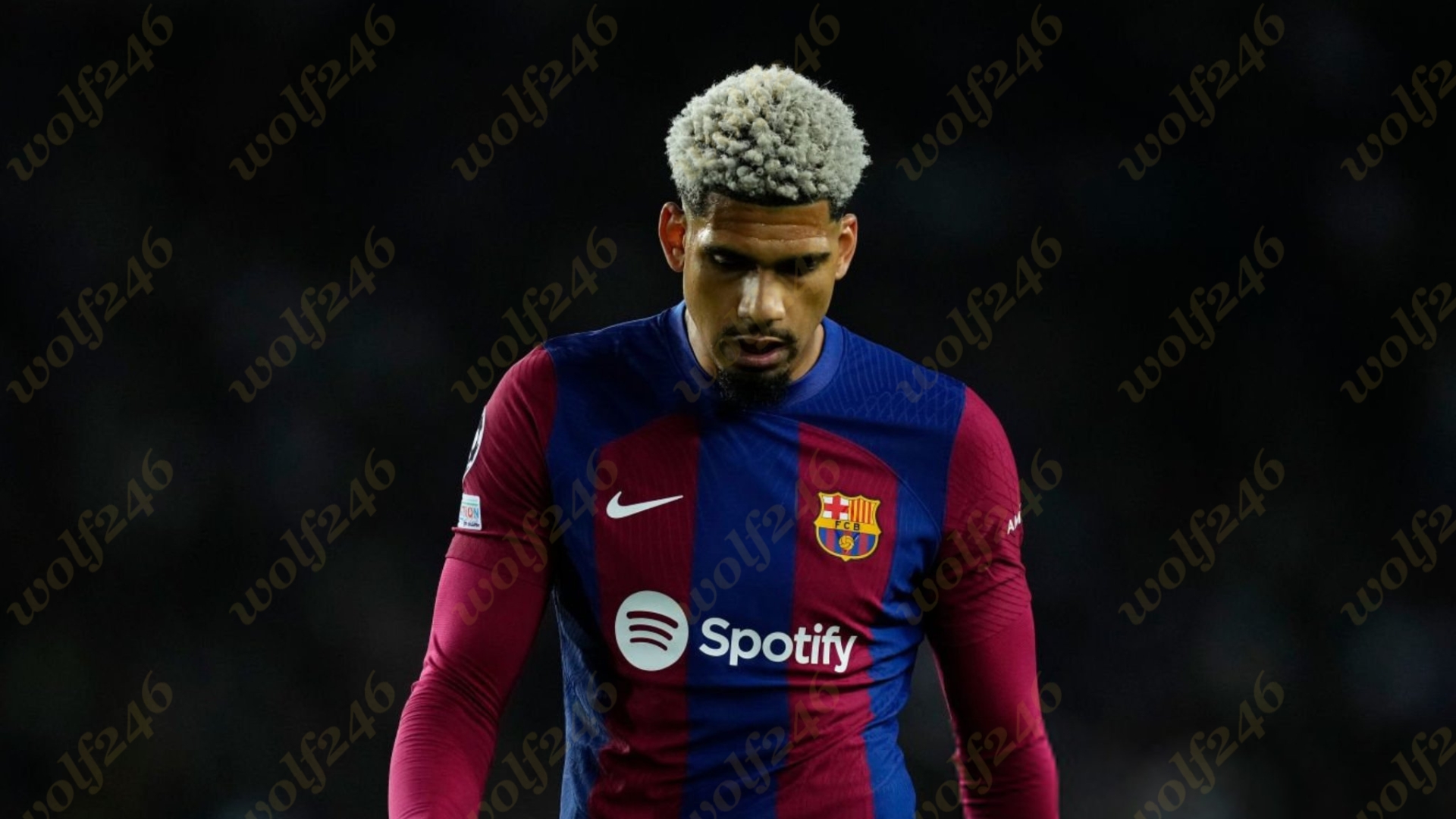 ខ្សែការពារ Ronald Araujo កំពុងទាក់ទងក្លឹបយក្សមួយនៅអាល្លឺម៉ង់ បន្ទាប់ពីមិនច្បាស់លាស់នៅ Barca