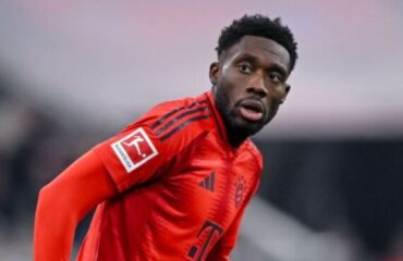 ទីប្រឹក្សាររបស់ Alphonso Davies បន្ដពិភាក្សាជាមួយ Bayern ខណៈដែល Real Madrid កំពុងរង់ចាំ