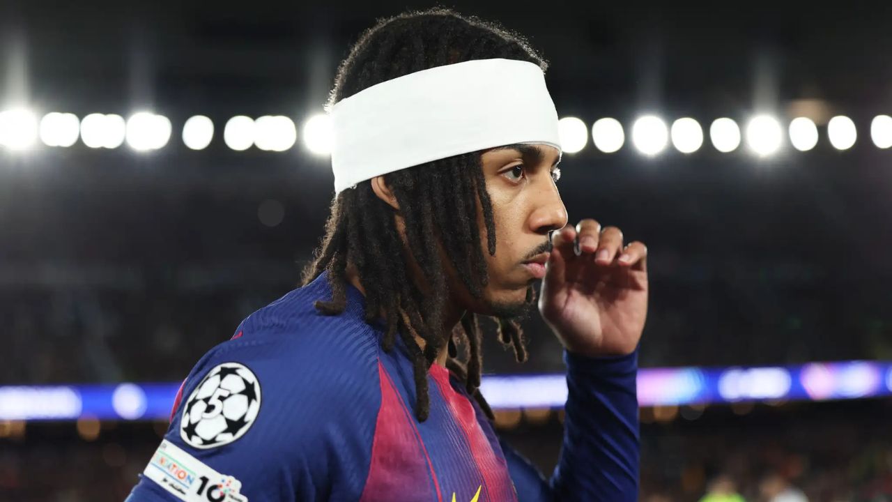 Barcelona ត្រៀមលក់ខ្សែការពារ Jules Koundé នៅក្នុងទីផ្សារដោះដូរកីឡាកររដូវក្តៅខាងមុខ បើទោះបីជាទើបតែបន្តកិច្ចសន្យារហូតដល់ឆ្នាំ 2030 ក៏ដោយ