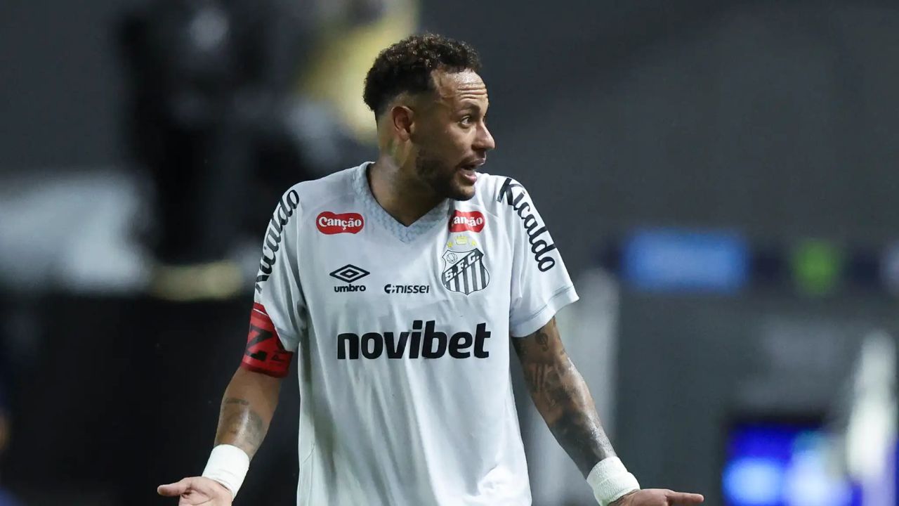 Neymar រិះគន់ខ្លាំងៗទៅលើក្លឹប Santos បន្ទាប់ពីឃើញកុងត្រារបស់មិត្តជិតស្និទ្ធ Joao Basso ត្រូវបានបញ្ចប់