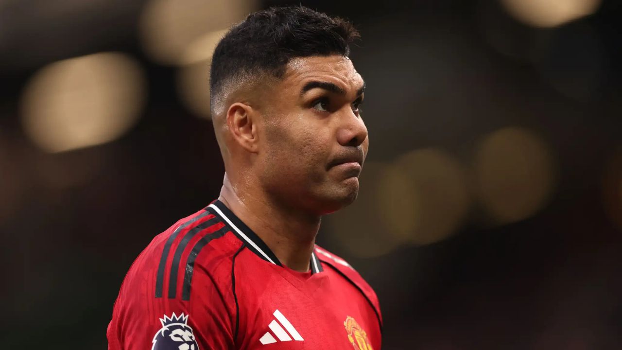 ខ្សែបម្រើ Man Utd ត្រៀមតាមដាន Casemiro ចាកចេញពីក្លឹប ខណៈមានការចាប់អារម្មណ៍ពី Serie A